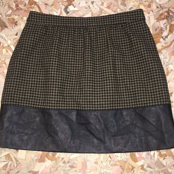 J. Crew wool blend leather-trim houndstooth skirt 10 - Picture 8 of 12